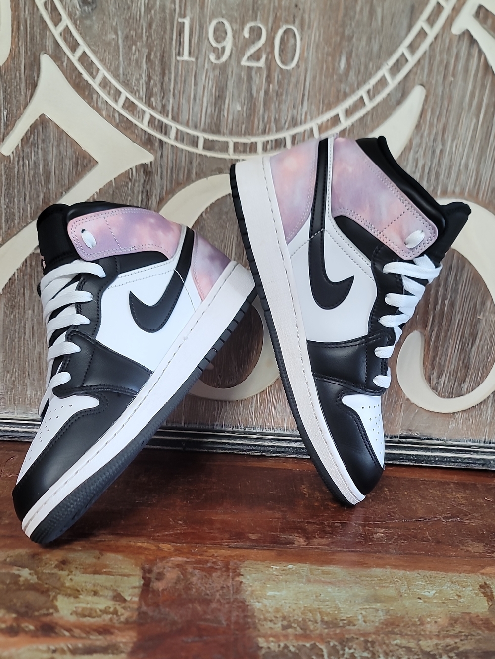 Nike Air Jordan 1 Mid (Special Edition) 'Zen Master' Wmns7.5 Great Condition. - Picture 3 of 14